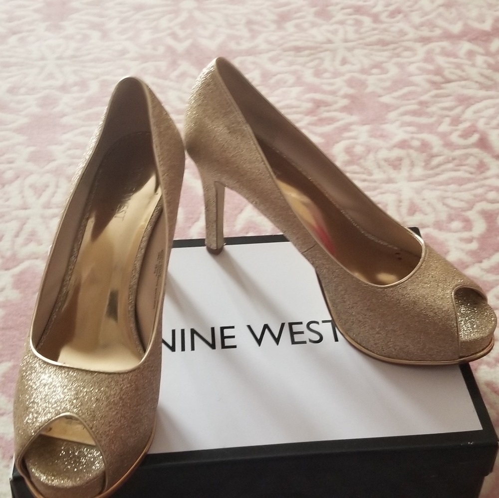 Glam Gold Nine West 9.5 platform heels